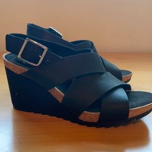 Super cute black wedges!! Brand New!